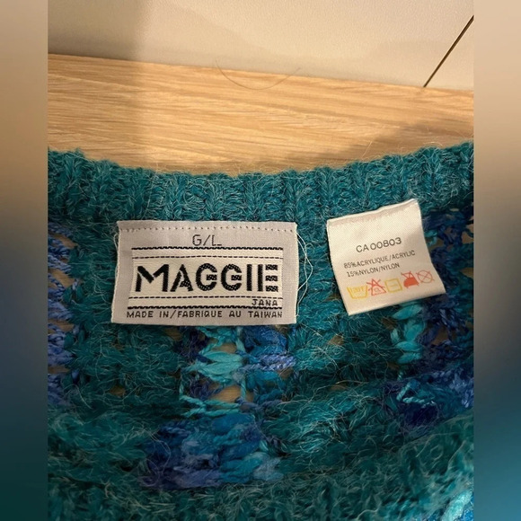 ❤️Vintage crochet  sweater🥰 - Picture 2 of 4